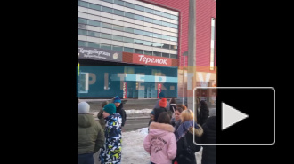 В Петербурге эвакуировали ТК "Озерки"
