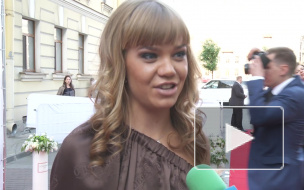 Топ-5 шикарных платьев звезд на премии "Собака.ru"