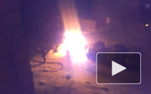 Очевидец снял горящий автомобиль в Омске