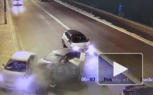 Видео: каршеринг на скорости врезался в авто на "встречке" в Колпино