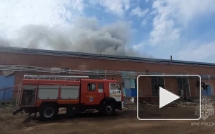 В Самаре загорелось масло в здании рядом с рынком