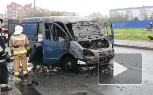 В Сеть попала видеозапись пожара в автомобиле в Санкт-Петербурге