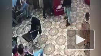 Трое в масках стреляли в муринском салоне красоты