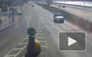 На Пироговской набережной произошла авария с участием каршеринга