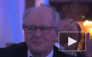 В Петербурге гонщик "Феррари" Кими Райкконен выпил водки и заговорил по-русски