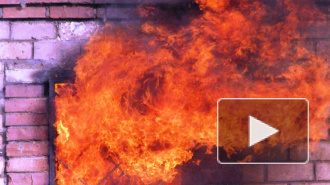 В Астрахани сотрудники ГИБДД спасли детей из горящего дома