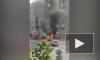 Видео: спасатели потушили горящий легковой автомобиль в Кировском районе Петербурга