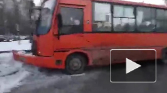 В Нижнем Новгороде автобус насмерть сбил женщину, двое детей в больнице