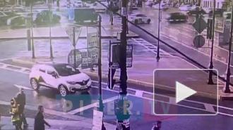 Момент ДТП на Невском попал на видео