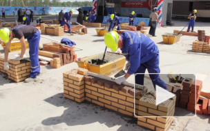 Петербуржцев публично дразнили хорошим качеством строительства