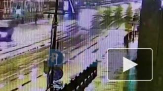 Эвакуатор насмерть сбил человека на Литейном проспекте