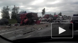 Огромная пробка скопилась на Московском шоссе, в ДТП погиб человек