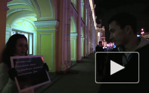 Избитого  в Москве  Олега  Кашина  петербуржцы  поддержали одиночными  пикетами   