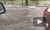 Видео: у "Лондон Молла"  на улице Коллонтай произошёл потоп