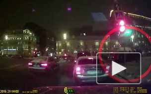 Ужасающее видео: в центре Москвы "Мерседес" жёстко сбил пешеходов