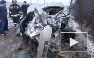 В Нижегородской области при столкновении легковушки и автобуса пострадало 11 человек, двое погибло(фото)