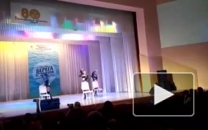 В Таганроге на детском конкурсе талантов выступили полуголые девушки с эротическим танцем