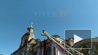 С крыши Александро-Невской Лавры сняли мужчину. Он провел там более 13 часов