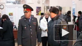 Избирательные участки Петербурга проверяют собаки и полиция