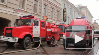 Ночью в Петербурге сгорели Range Rover и Toyota