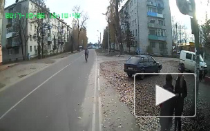 Под Брянском мотоциклист снес на полном ходу велосипедистку