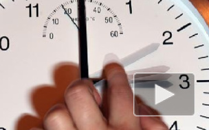 Петербургские депутаты просят вернуть городу зимнее время