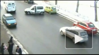 Таксист на «Peugeot» обидел малыша «Matiz»