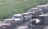 Жителям Приморского района пришлось оттирать свои авто от ультраправых надписей после рейда вандалов