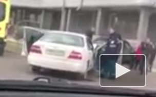 Жуткое видео из Бурятии: трассу не поделили две легковушки