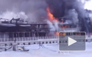 Марий Эл: появилось видео пожара затонувшего теплохода "Князь Донской"