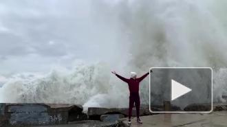 "Опасные игры" с морем в Сочи попали на видео и возмутили россиян
