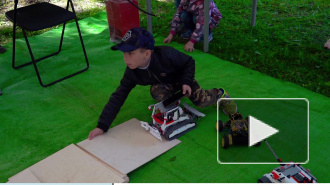 Видео: выборгские дети познакомились с роботами в День защиты детей