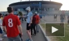 Перед матчем с бельгийцами болельщики из Финляндии и России устроили "коридор" с вениками