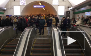Метро "Невский проспект" закрыли для пассажиров