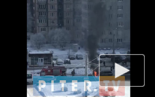 В Приморском районе пожарные тушили легковушку