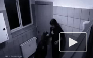 Парень не дал девушке