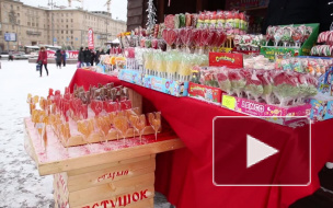 В новогодних поздравлениях с наступающим 2015 годом для коллег и друзей нужно упомянуть козу