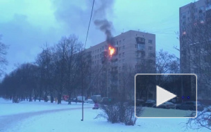 В Петербурге эвакуировали 13 человек из-за пожара в квартире