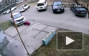 В Ангарске водитель сбил бабушку на газоне, затем еще раз переехал и сбежал