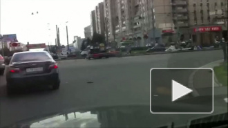 Пробка в Выборгском районе. Съезд с КАДа и заезд на кольцевую тоже заблокированы