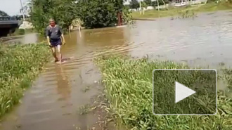 Видео: из-за прорыва дамбы на Ставрополье эвакуированы тысячи человек 