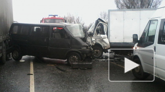 Жуткое видео из Брянска: трассу не поделили четыре габаритных авто