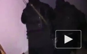 Наглый угонщик "увел" крутой Mercedes из автосалона в Петербурге: ущерб более 3,5 млн руб