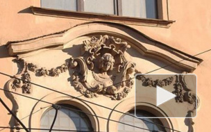Сбивших горельеф с доходного дома на Большой Пушкарской оштрафуют