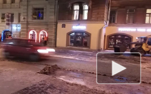 Петербуржцы послушали "колыбельную" от трактора 