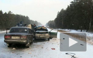 ДТП с участием 5 авто на Урале, там сбили водителя, вышедшего из машины