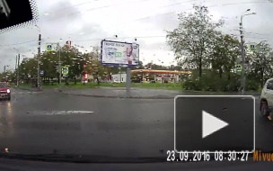 Появилось видео жесткой аварии с пострадавшими на Бухаресткой