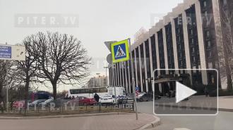 Напавшего с ножом на отца и сына у гостиницы "Пулковская" мужчину поймали в Карелии