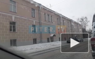Сосулька покалечила иностранку в Невском районе Петербурга