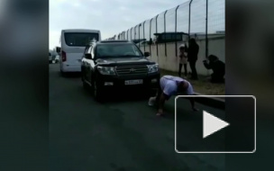 Приморский силач Иван Савкин сдвинул с места автобус и джип общей массой 11 тонн